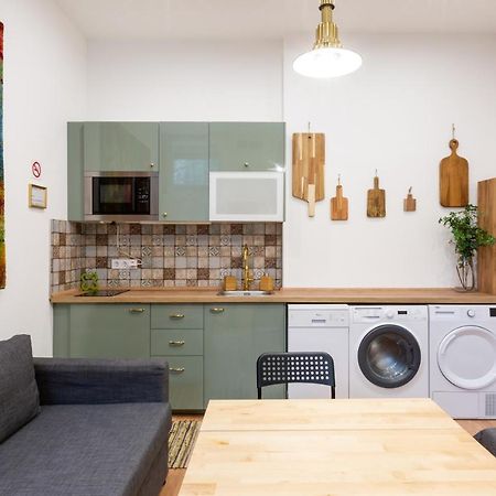 Industrial Style Appartment With Ac Steps To Gozsdu Budapesta Exterior foto