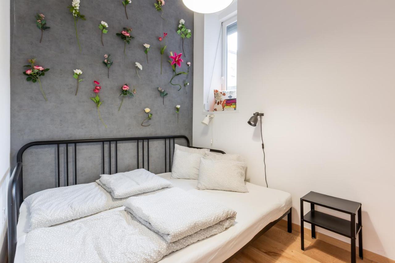 Industrial Style Appartment With Ac Steps To Gozsdu Budapesta Exterior foto