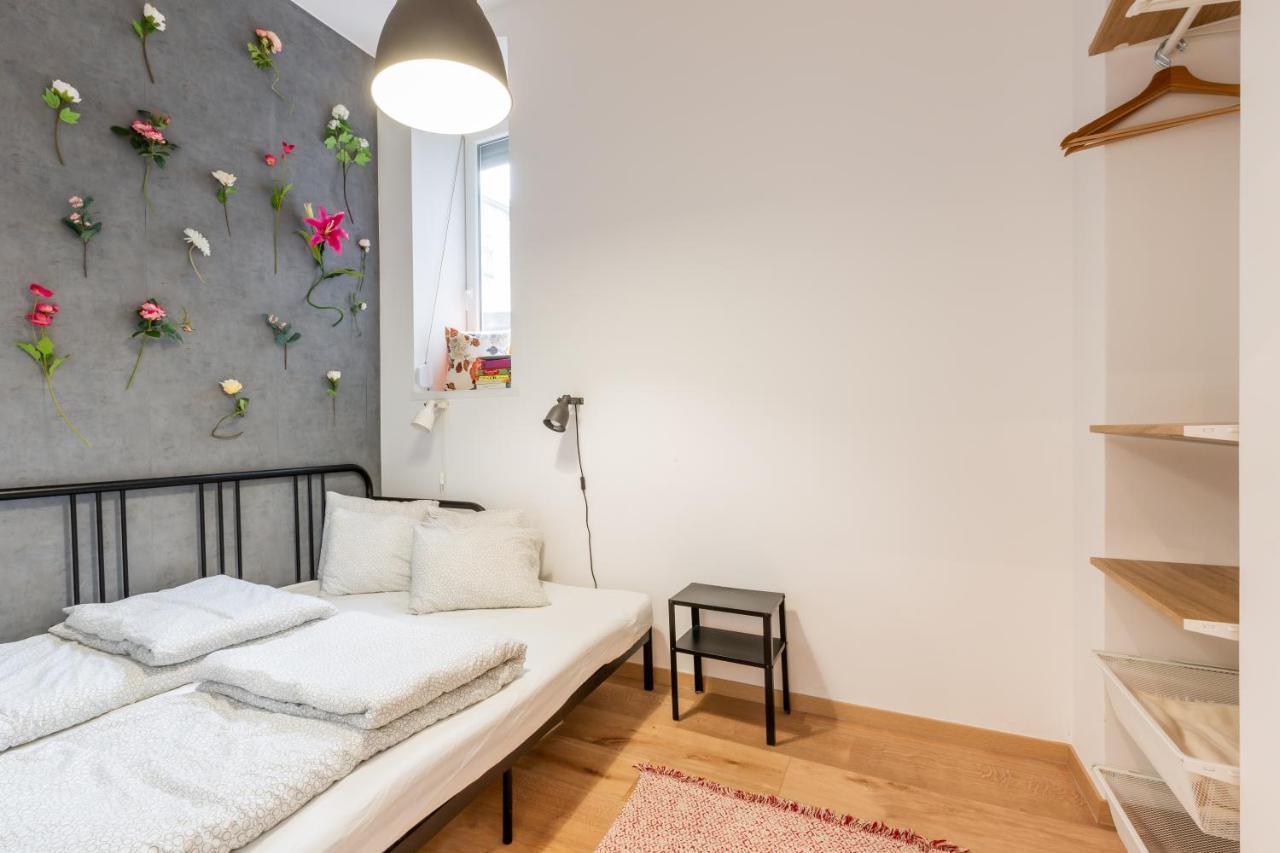 Industrial Style Appartment With Ac Steps To Gozsdu Budapesta Exterior foto