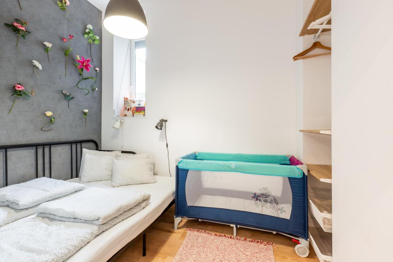 Industrial Style Appartment With Ac Steps To Gozsdu Budapesta Exterior foto